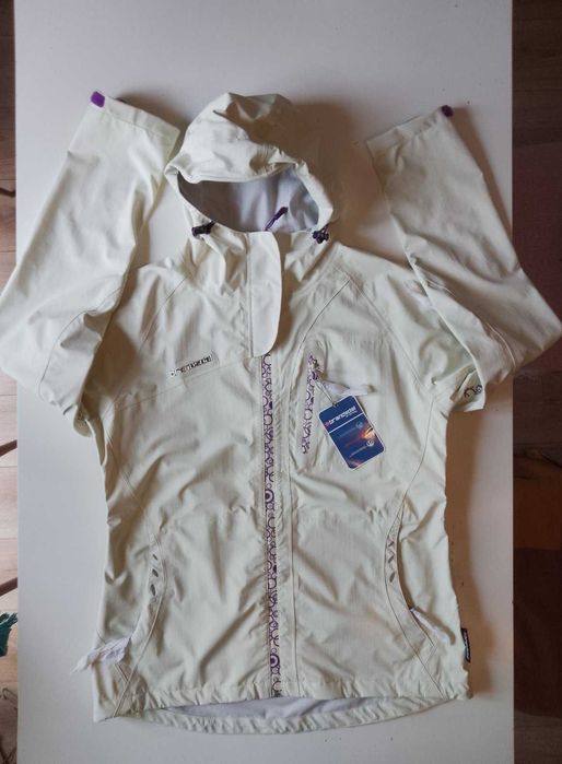 Ново Дамско зимно туристическо яке мембрана и панталон,ски сноуборд