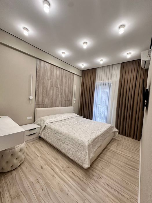 Продам в ЖК Казахстан 3/6/10, 88 кв.м + балкон