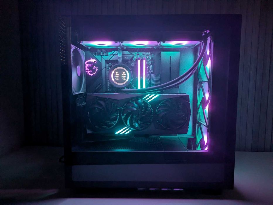 Геймърски компютър RTX 4080, i7-13700K, 32GB DDR5