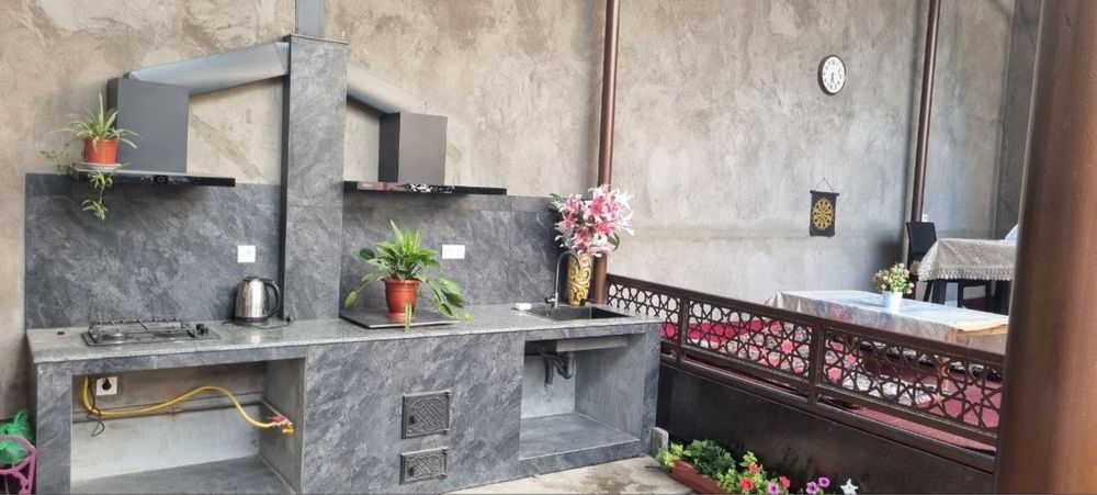 Hovli sotiladi 2.89 sotix Kirifda kota yolga yaqin joylashuvi zor joy