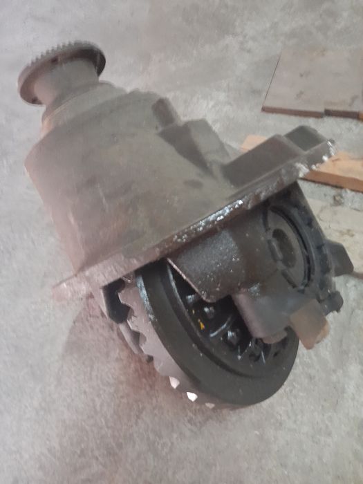 Продам редуктор на Volvo flc