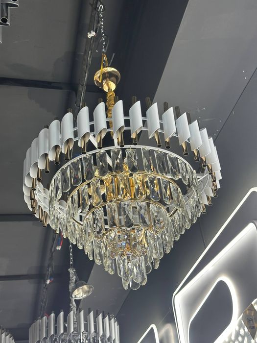 Установка Сборка люстр..  цена договорная