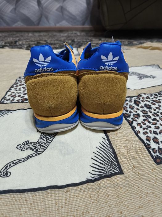 В продаже Adidas sl72