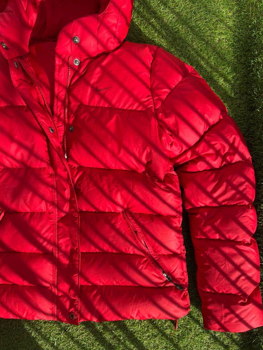 Дамско - юношеско пухено яке : NIKE L