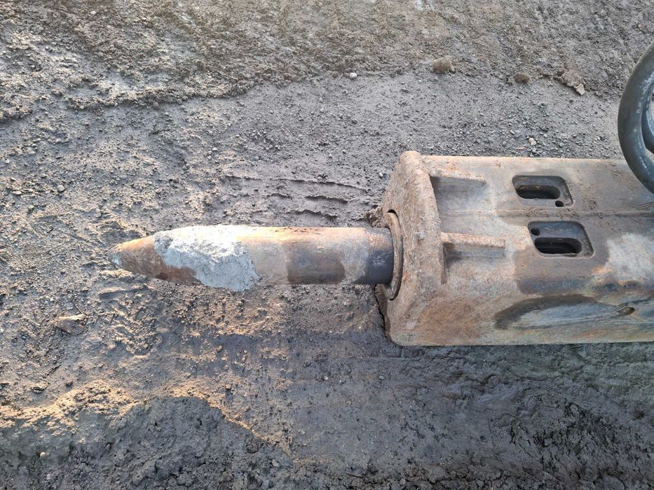 Хидравличен Чук за багер