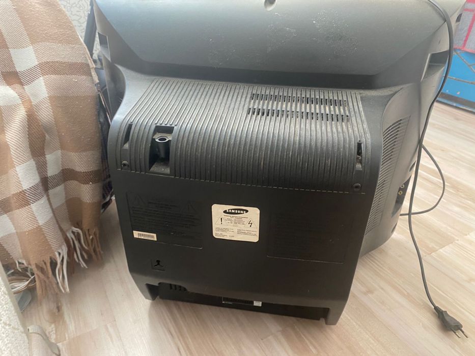 Продам телевизор самсунг