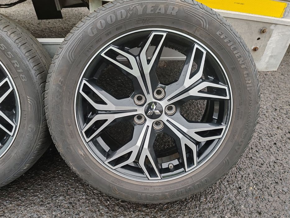 Mitsubishi Eclipse 225/55/18