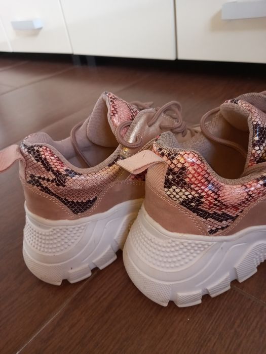 adidasi cu platforma