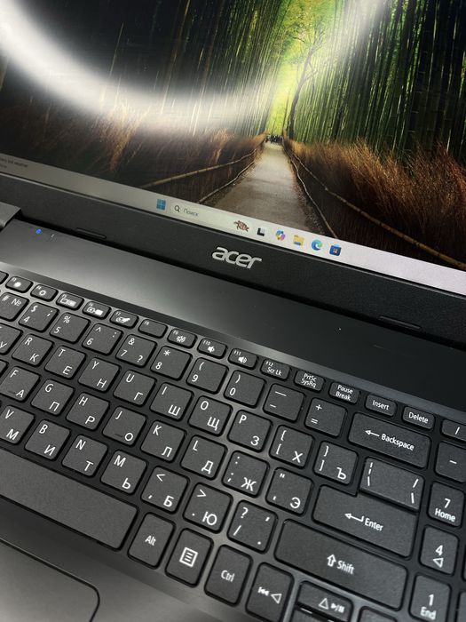 Ноутбук Acer.