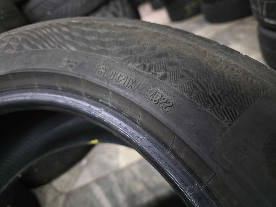 2бр Летни гуми 235 50 18 - Continental