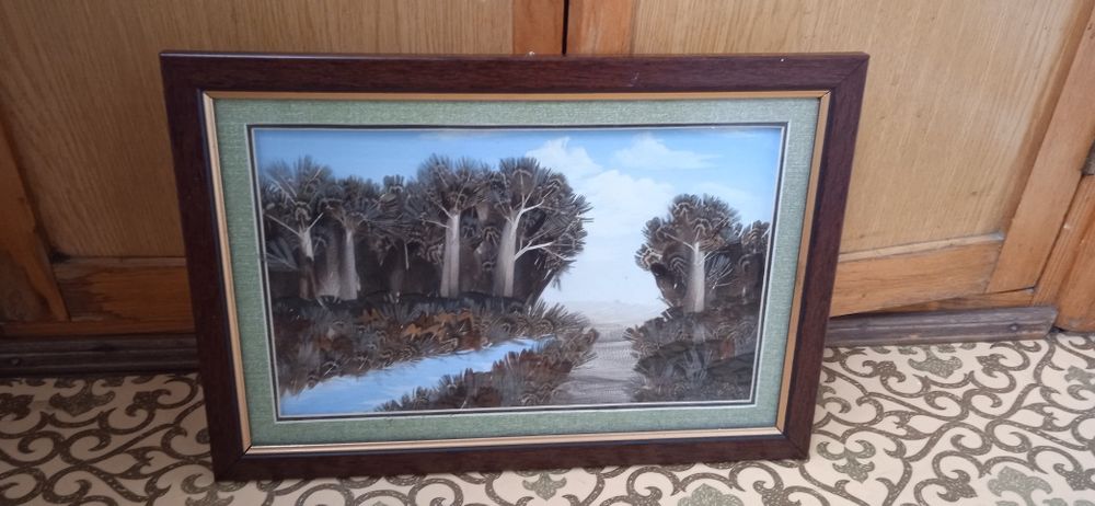 Картина из перьев.