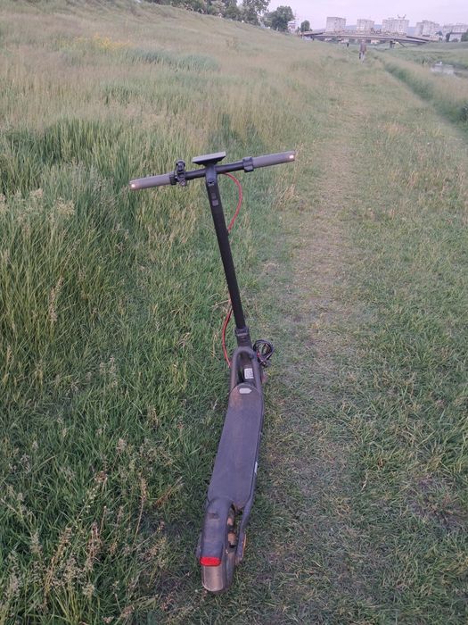 Trontinetà navee v25i pro