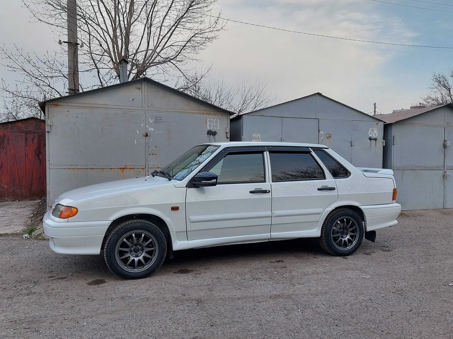 Ваз 2115 в отличном состоянии.
