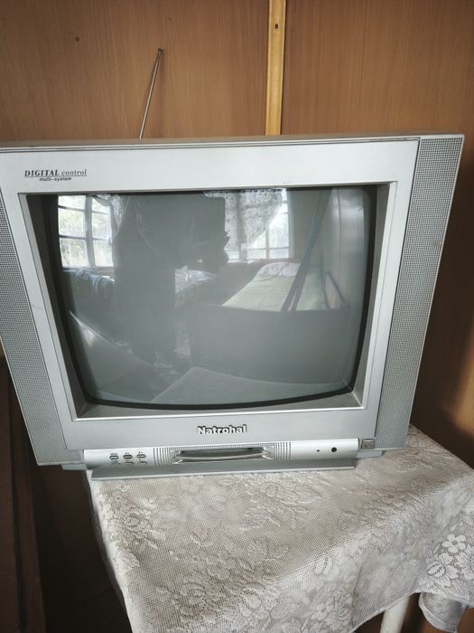 Телевизор 3 штуки