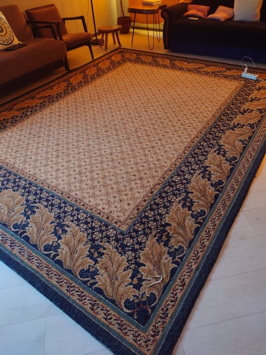 Ковер 280х360 в хорошем состоянии