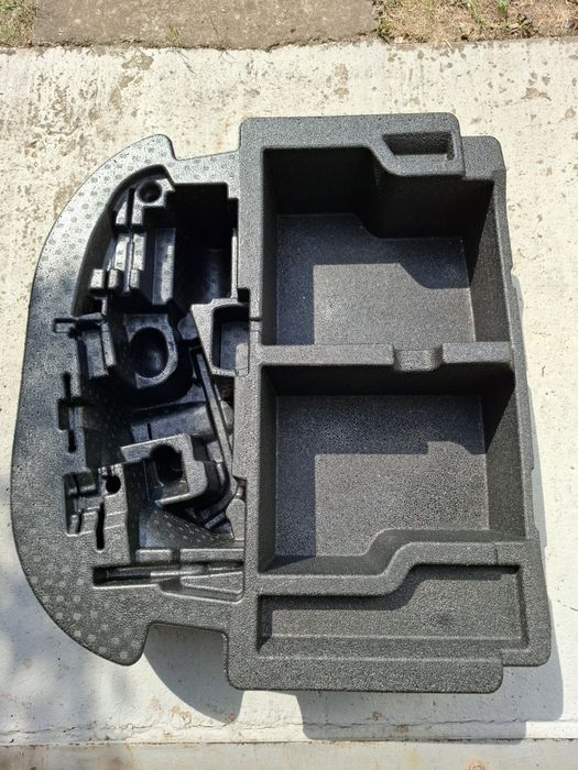 Vand separator portbagaj Skoda Octavia 3