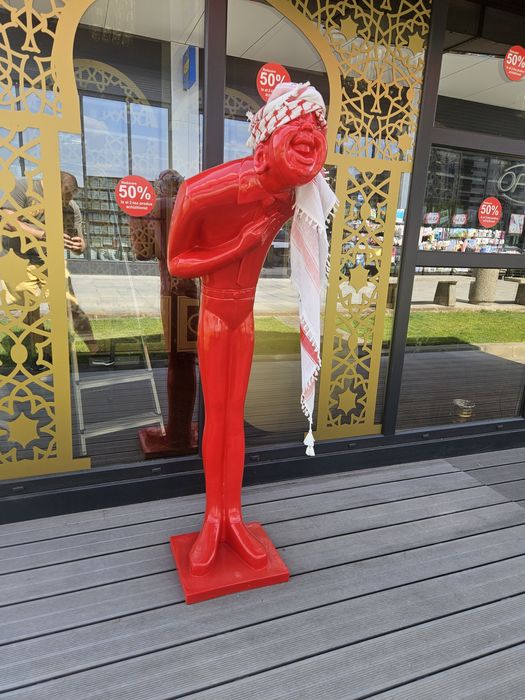 Statueta decor magazin, receptie