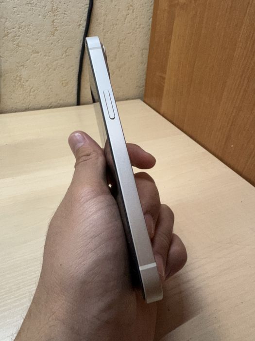 Продам Айфон 13 ( iphone 13 )