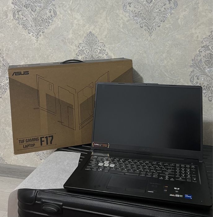 Noutbook Asus TUF GAMING F17 срочно сотилади!