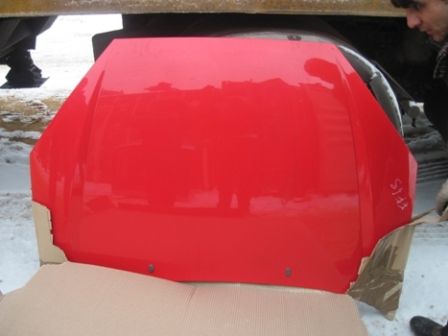Капот Ford Focus 1 (Форд) ,в идеальном состоянии, в наличии