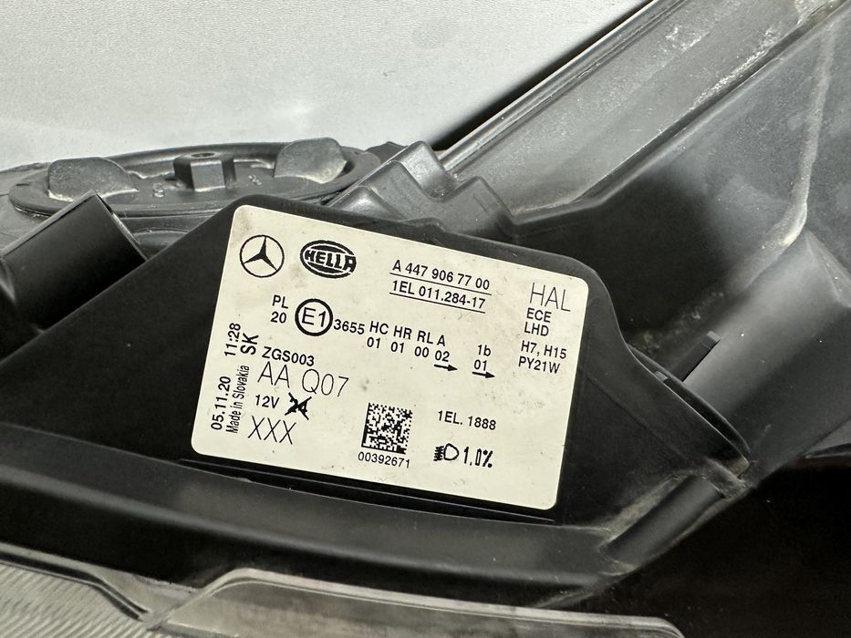 Far stanga Mercedes Vito W447