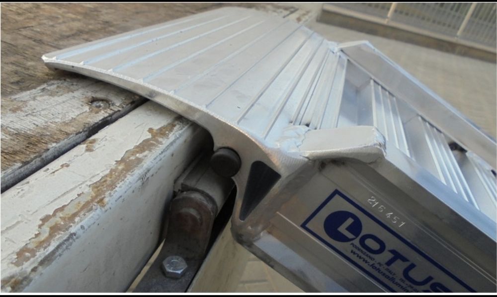 Rampe cale premium cu TUV  ptr utilaje STOC. Foreza senile hard ramp