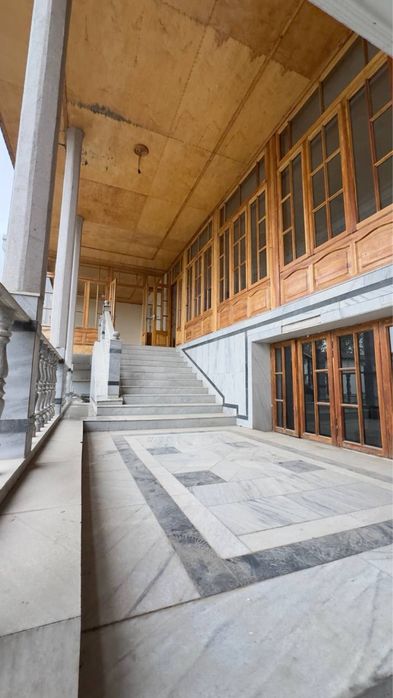Srochna Uchastka Sotiladi keles centrda