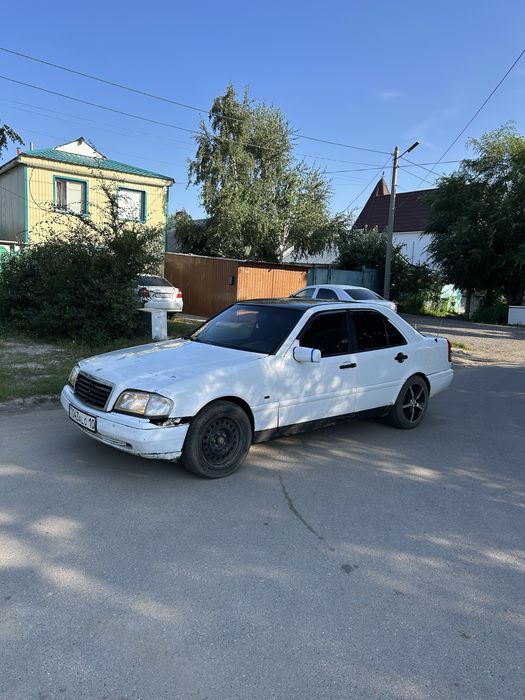 Мерседец w202 1.8