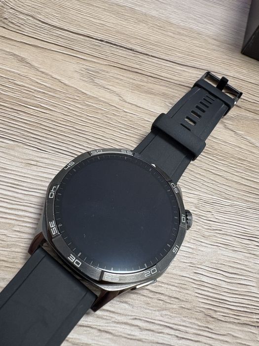 Нов часовник Huawei GT5
