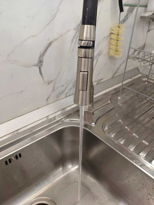 Смесител за кухня с чучур и 2 вида пръскане