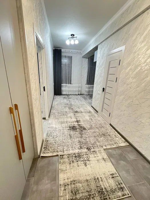 1/3/6. Дом кирпичный. Сергели 3А, Янгихает р-н. Квартира 30 м².