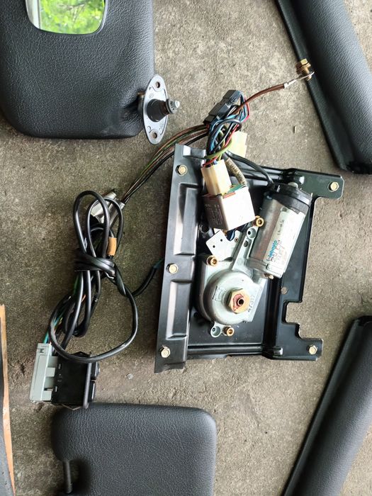 Trapa electrica bmw e30 ursulet