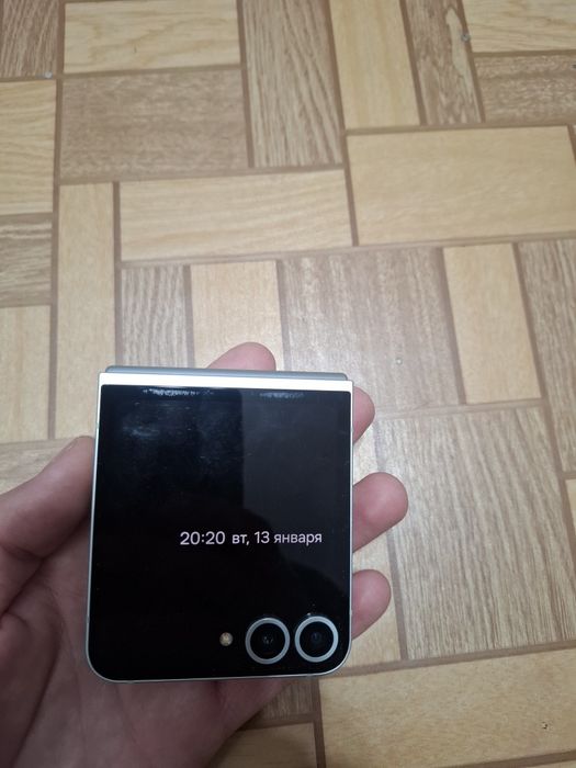 Samsung galaxy flip 6