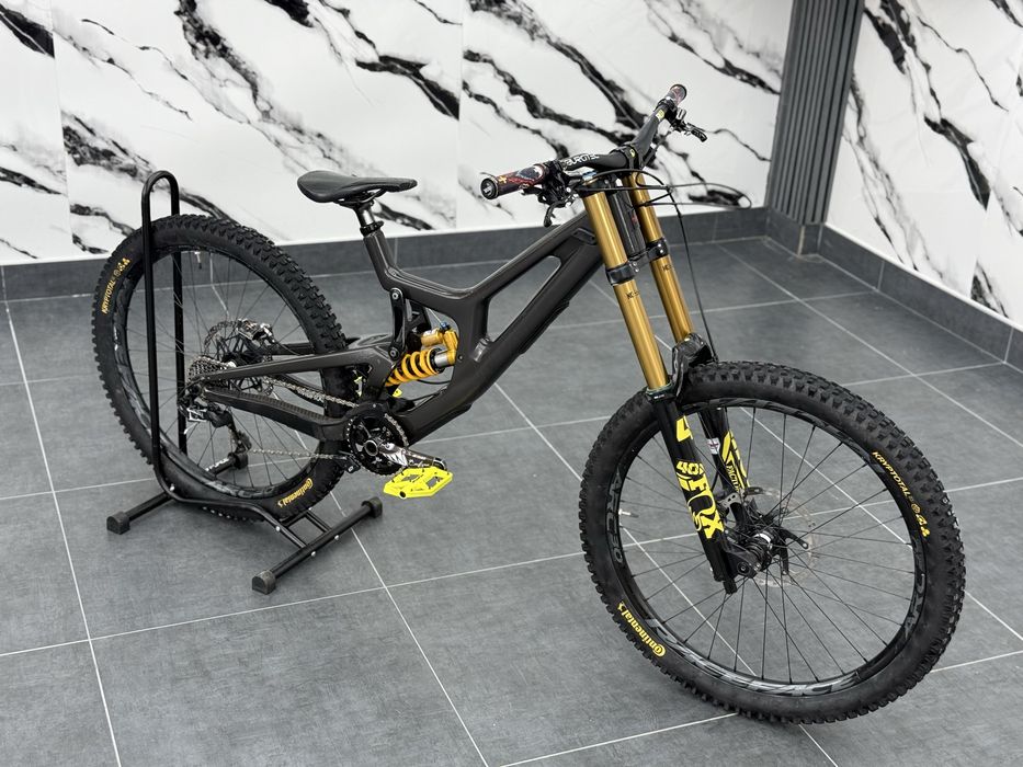 Santa Cruz V10 CC M размер 27.5 цола 1х7 Sram GX