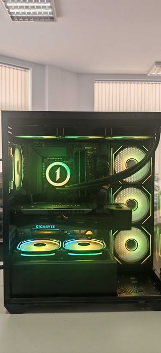 Продавам Супер Геймърски Компютър Intel I5 13600KF 24/20 Core/32Gb D5/1TB SSD/GB RTX 3070TI/Гаранция