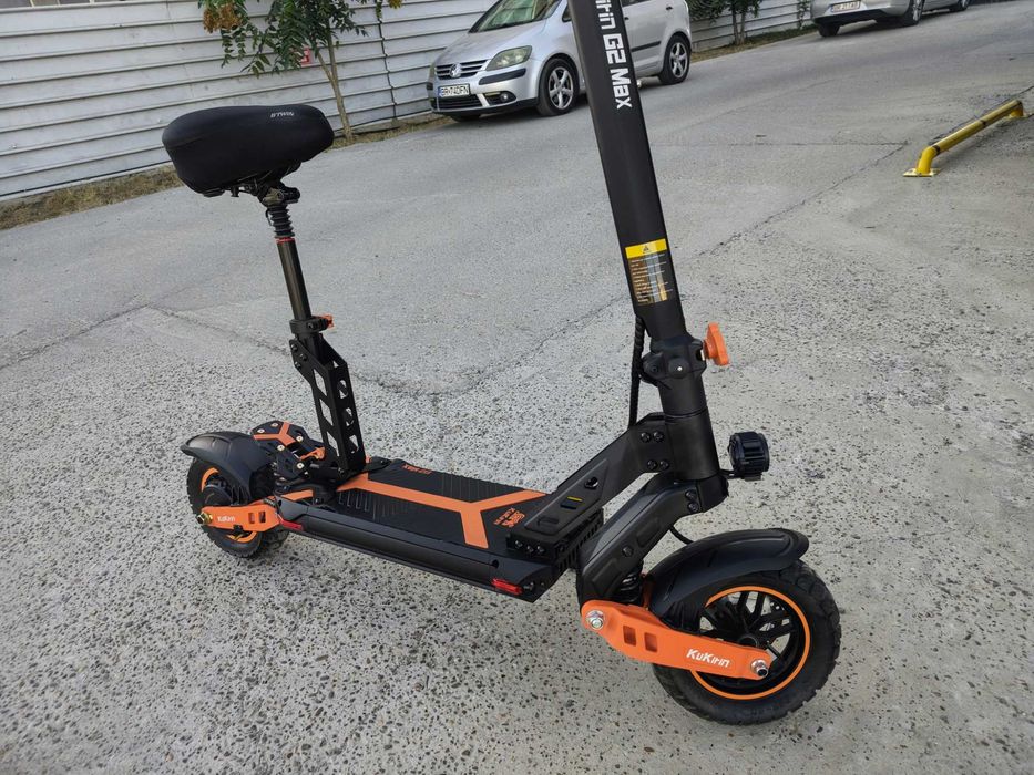 Vând trotineta electrica Kukirin G2 Max