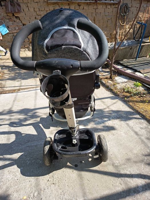 Детска триколка с родителско управление