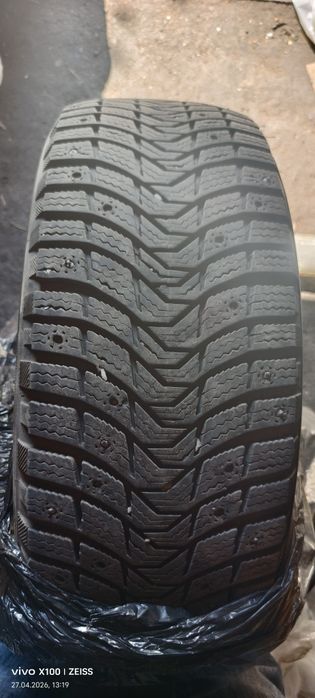 Продам зимние резину на 18