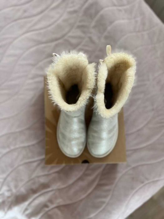 Оригинални UGG Bailey Charms – размер 39, с кутия