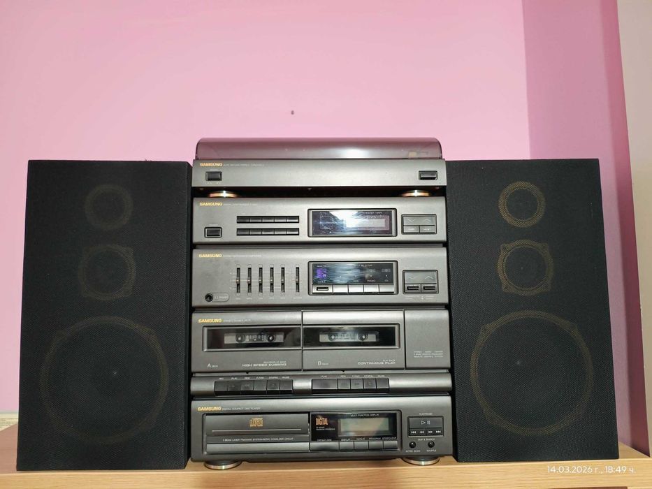 Продавам стерео система с грамофон Samsung