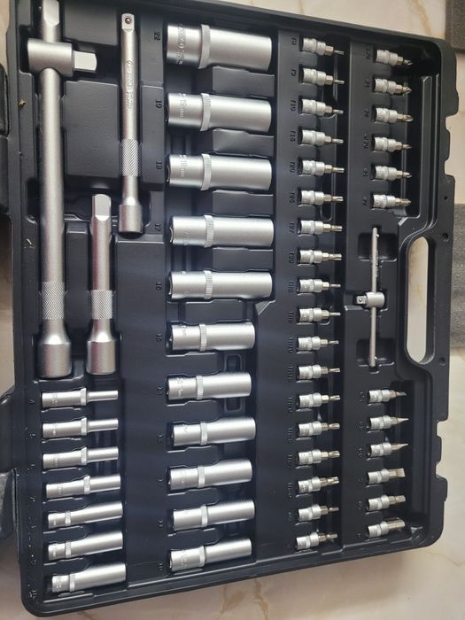 Set chei tubulare nefolosit