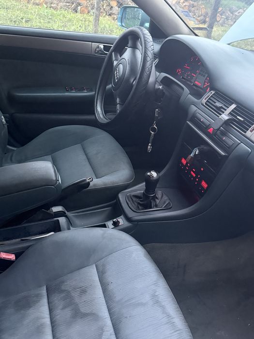 Продавам ауди а6с5 6стпна 2.5тди 180к.с 350837км