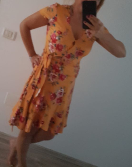 Rochie colorata noua