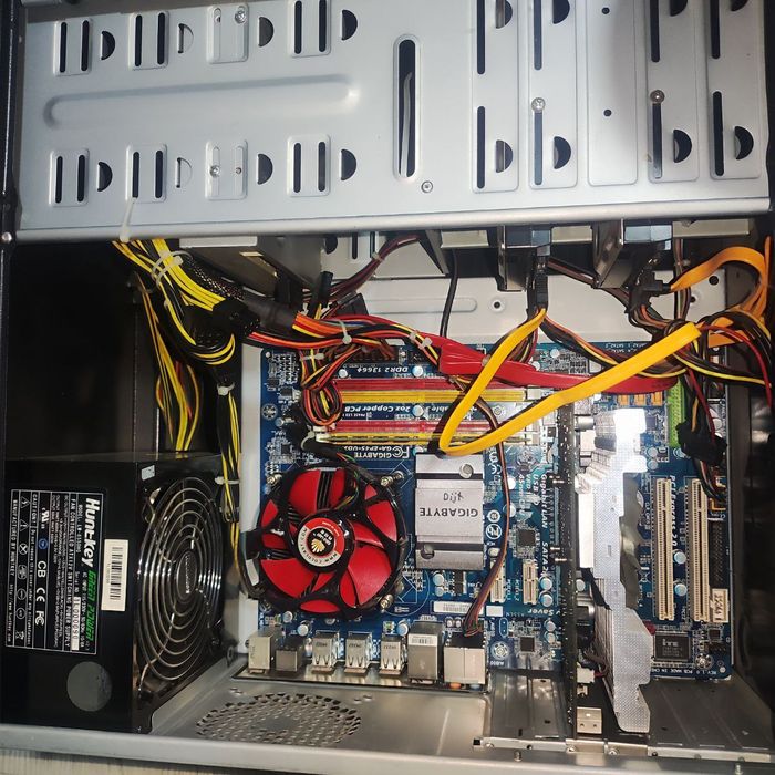 Настольный компьютер монитор 23 дюйма