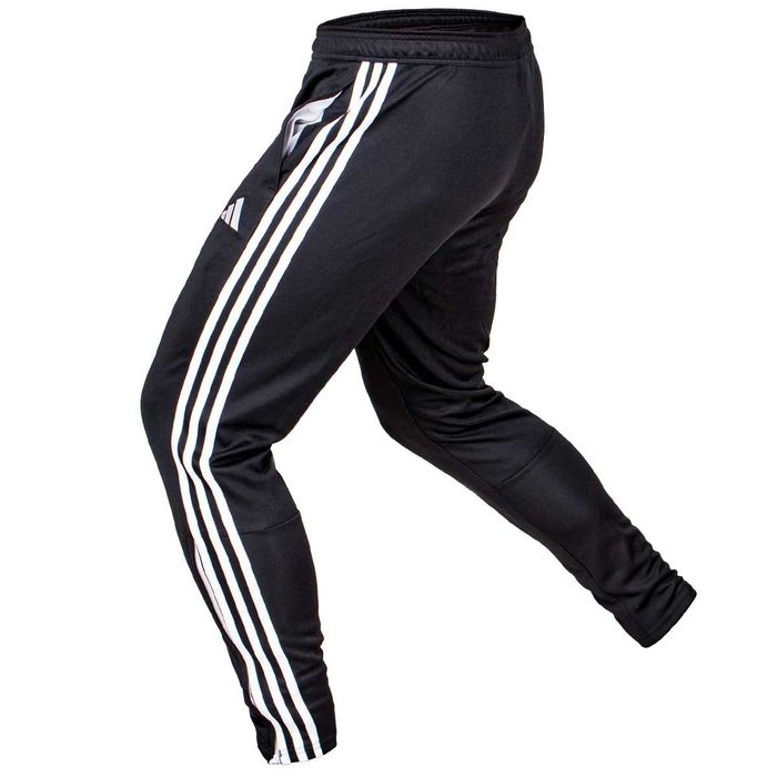 Чисто нови фланелки Adidas и анцуг Adidas