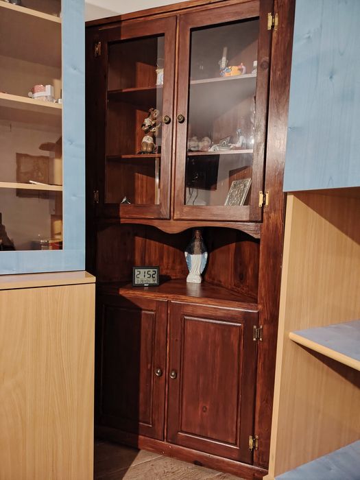 Dulap de colț, din lemn