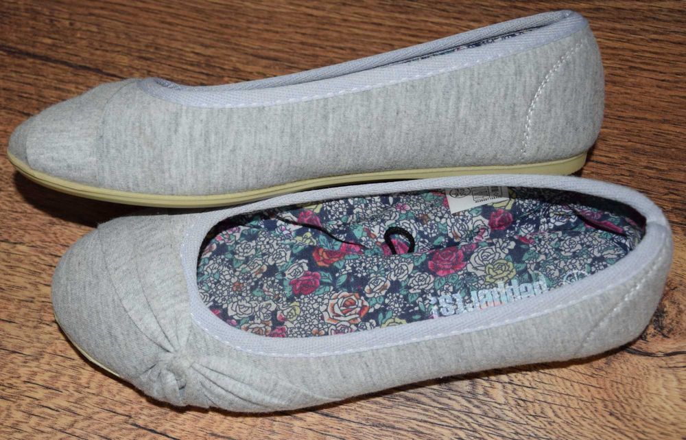 Нови детски обувки номер 35 от Лидъл за 5 лева