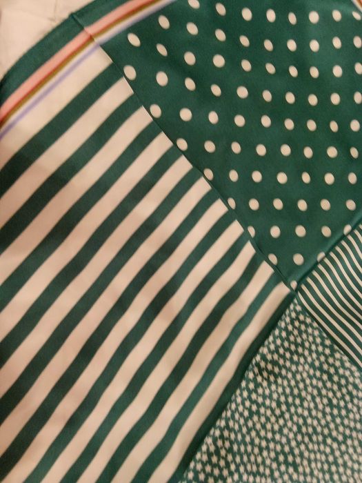 Нови копринени шалове 60/60 см - 5 евро.