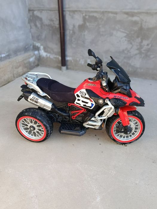 Detskiy Motosikl sotiladi