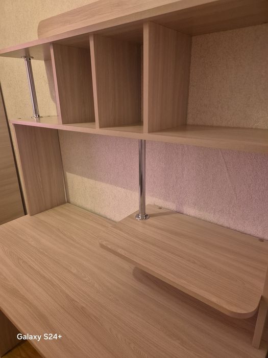 Письменный, компьютерный стол